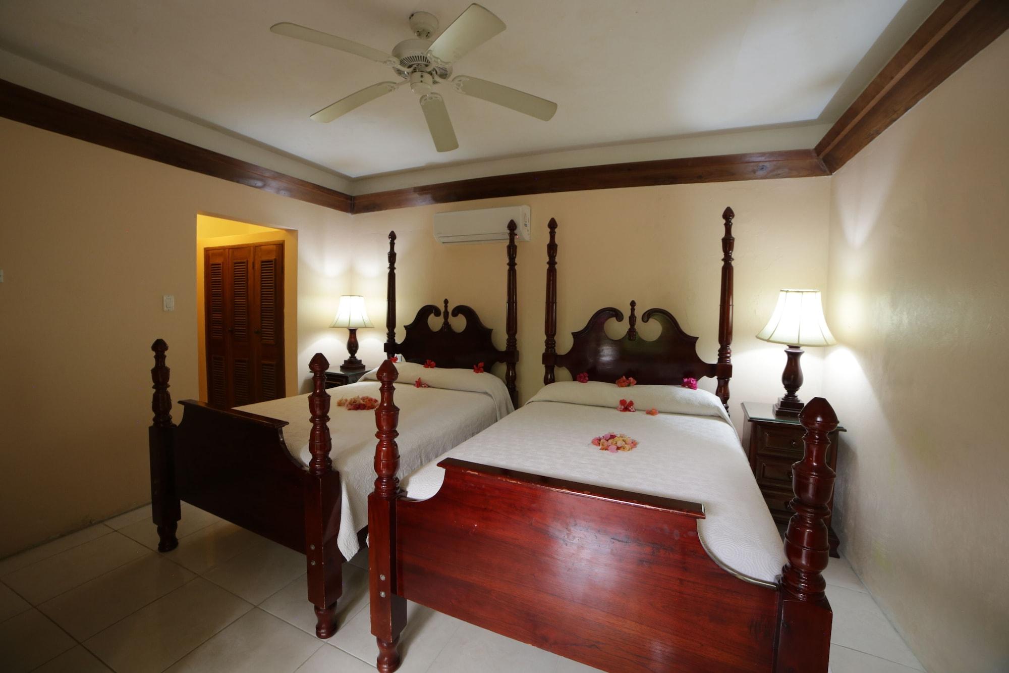 Negril Palms Hotel Exterior photo